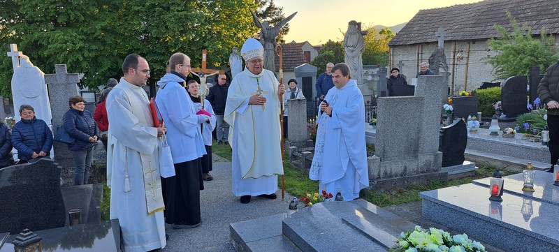 Arcibiskup Orosch si v Trstíne uctil pamiatku biskupa Ambróza Lazíka