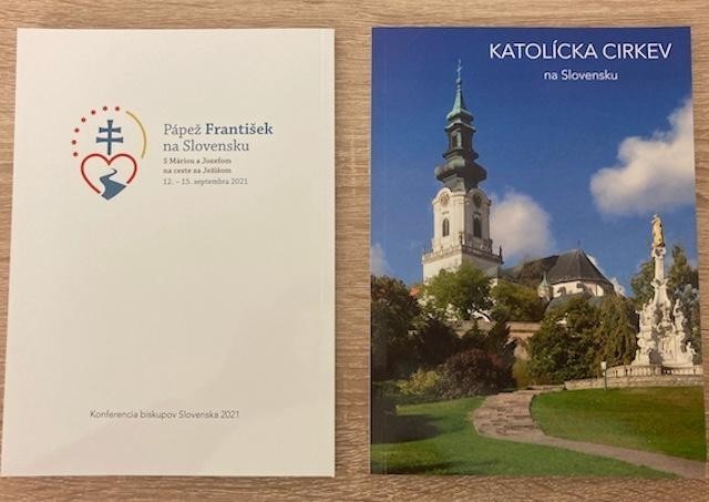 KBS vydala pred návštevou pápeža knihu Katolícka cirkev na Slovensku