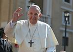Pápež na Twitteri vyzýva k modlitbe za prebiehajúcu Synodu