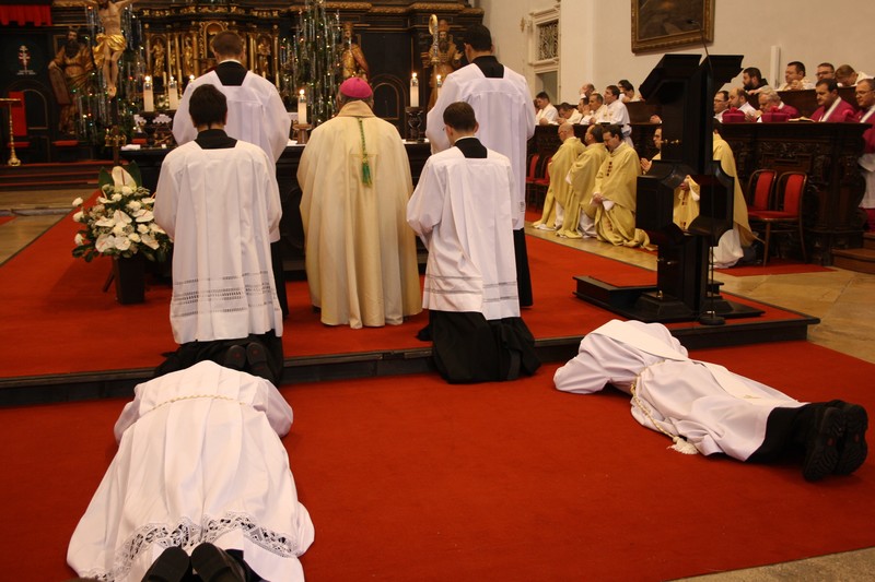 Trnavská arcidiecéza má od dnešného dňa ďalšieho kňaza a diakona