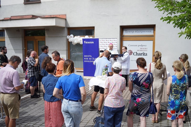 Charitou novootvorené Centrum podpory požehnal arcibiskup Ján Orosch