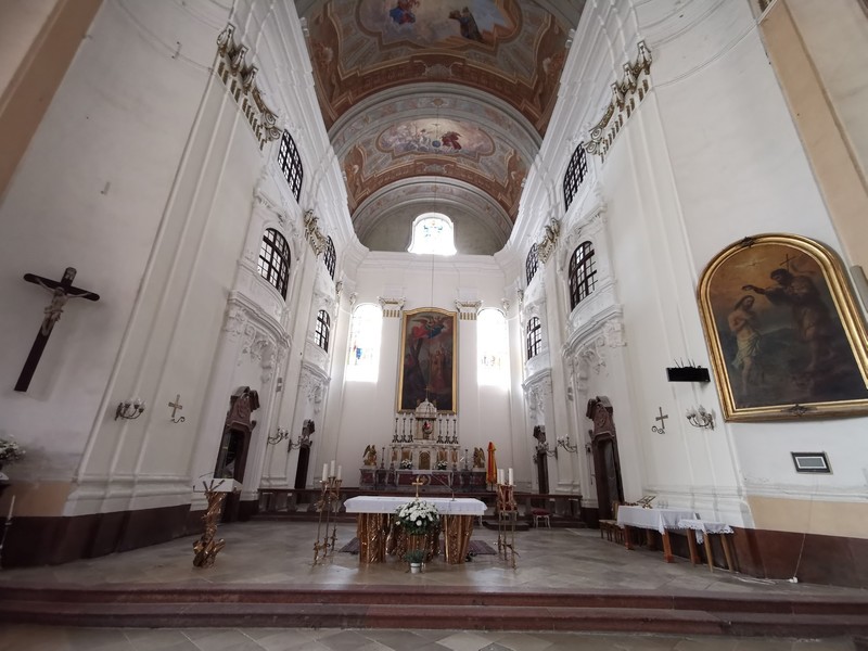 Presbytérium Baziliky svätého Ondreja v Komárne je zrekonštruované