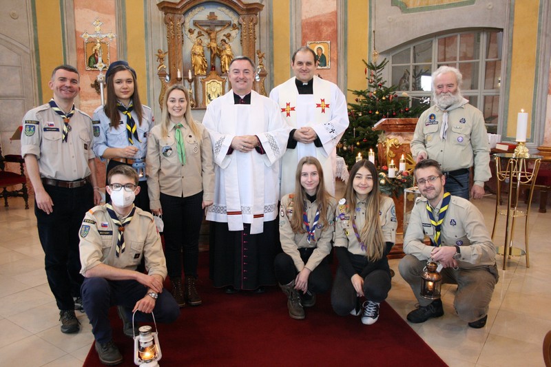 Na arcibiskupskom úrade sa opäť rozhorelo Betlehemské svetlo