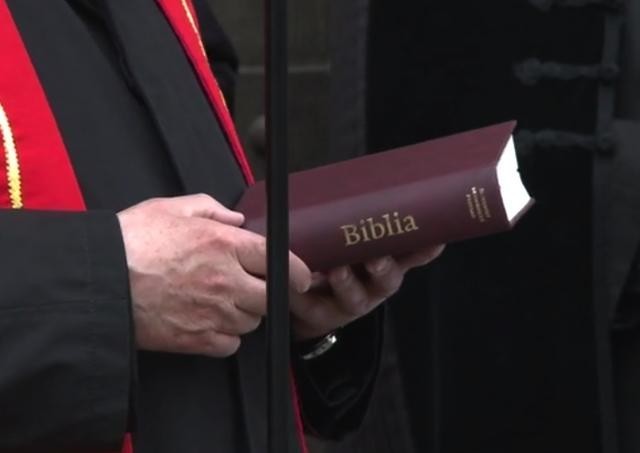 Katolícke biblické dielo prináša domácu liturgiu prejavenia úcty Biblii