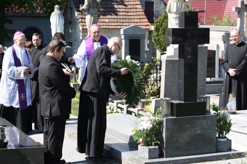 V Trstíne si pripomenuli polstoročie od úmrtia biskupa Lazíka