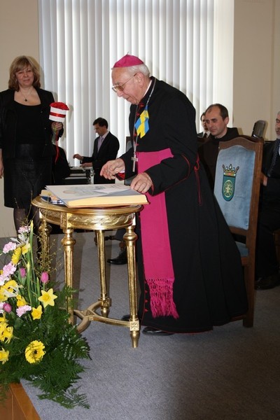 Biskup Tóth ďakoval Bohu za 25 rokov biskupskej služby