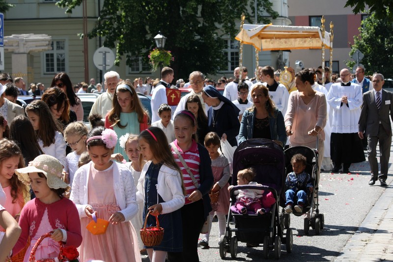 Trnava dnes oslávila sviatok Najsvätejšieho Kristovho tela a krvi