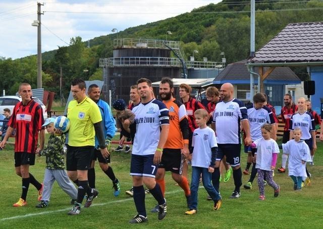 V Bzinciach pod Javorinou sa hralo "o život", vyhrali domáci