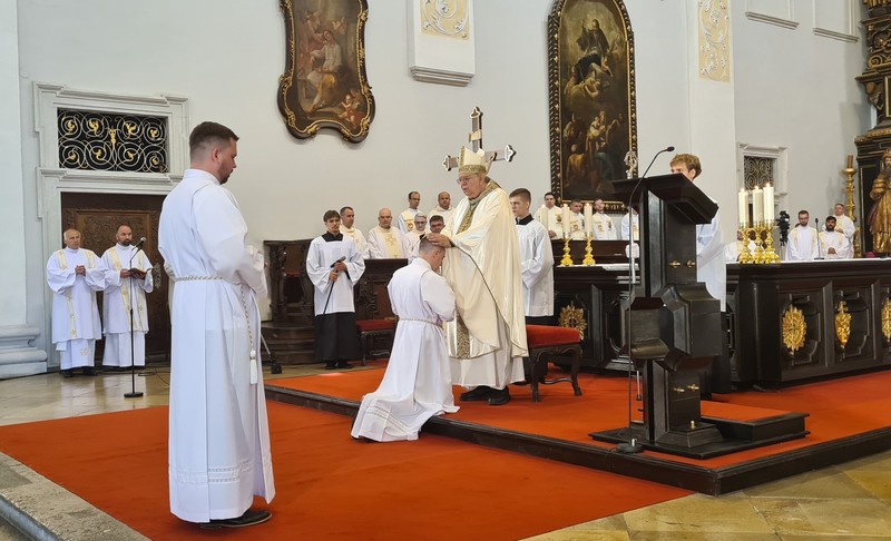 Krištof Martinák a Štefan Pálesch prijali posvätný rád diakonátu