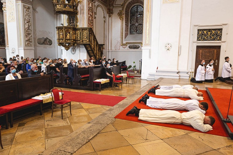 Trnavská arcidiecéza má po sobote štyroch nových diakonov