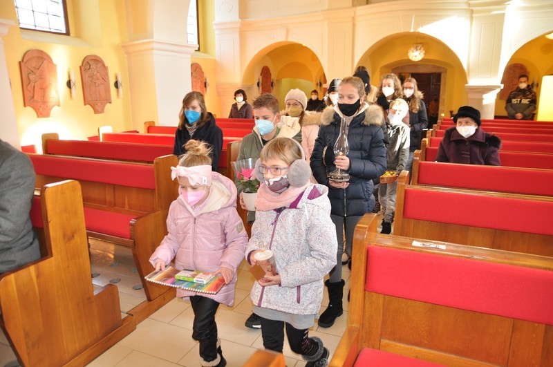 Trnavský arcibiskup vyslal a požehnal koledníkov Dobrej noviny