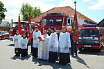 Vo Veľkých Kostoľanoch požehnali vernú repliku hasičskej zástavy