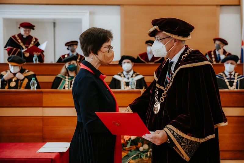 Trnavská univerzita ocenila prof. Hidvéghyovú