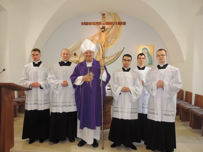 Seminaristi Trnavskej arcidiecézy prijali ministérium lektorátu