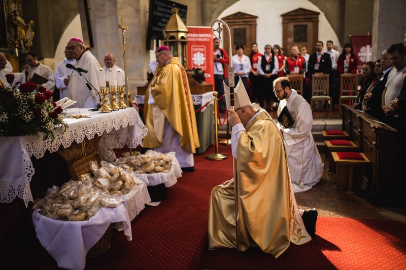 Historicky prvá medzinárodná púť charít sa uskutočnila v meste Sárospatak