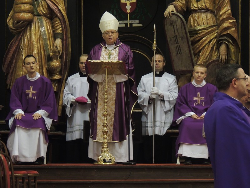 Trnavský arcibiskup napísal posolstvo k Pôstnemu obdobiu 2020