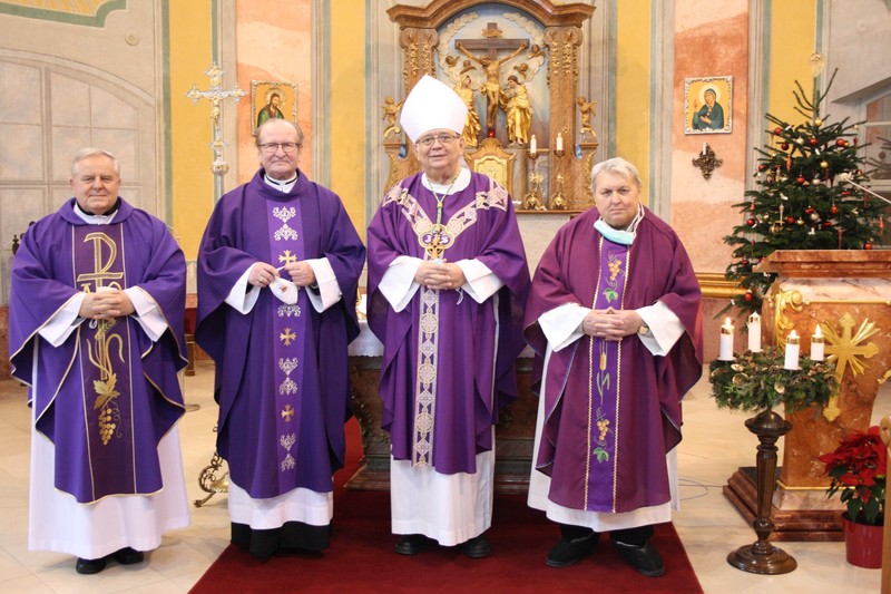 Traja kňazi z Trnavskej arcidiecézy sa stali pápežskými kaplánmi