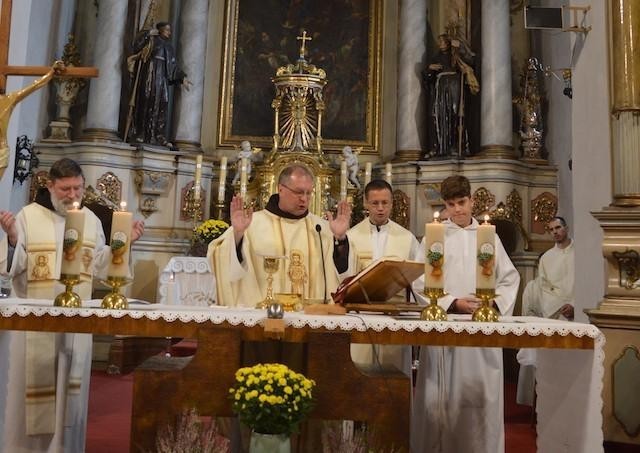 Vo františkánskom kostole Všetkých svätých v Hlohovci slávili patrocínium kostola
