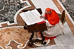 Do rakvy zosnulého pápeža Františka bol vložený dokument Rogito