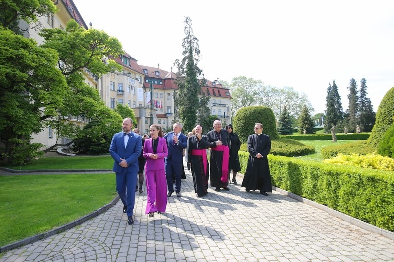 Na kúpeľnom ostrove v Piešťanoch požehnali termálne pramene