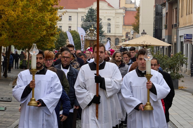 Slávnostnou procesiou vyvrcholila tohtoročná Trnavská novéna
