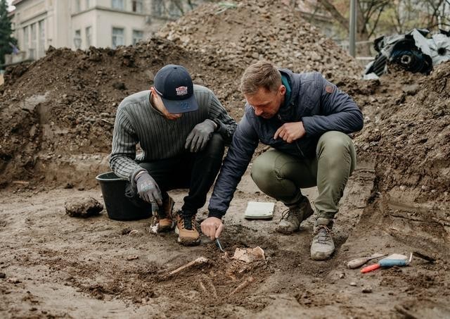 Archeológovia objavili počas výskumu v centre Trnavy stredoveký kostolík