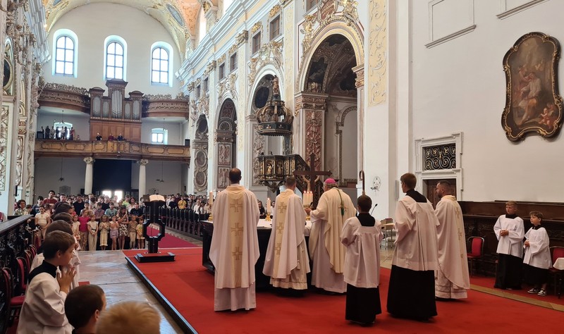 Te Deum s výzvami k vzájomnej pomoci a duchovnému rastu počas prázdnin