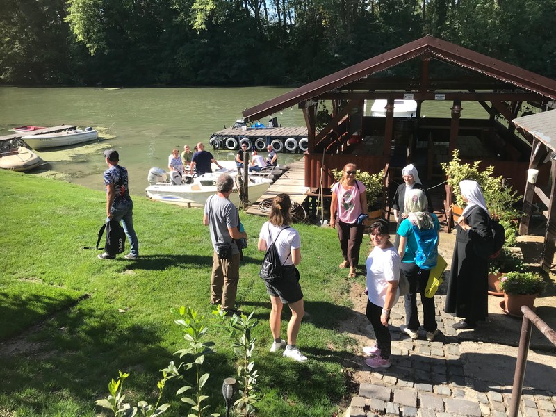 Zamestnanci trnavského Arcibiskupského úradu boli na teambuildingu v Jelke