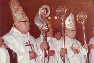 Pripomenieme si polstoročnicu konsekrácie troch slovenských biskupov