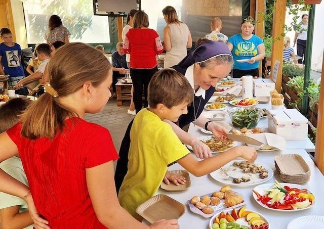 Trnavská arcidiecézna charita pozýva v sobotu na Deň ukrajinskej kuchyne