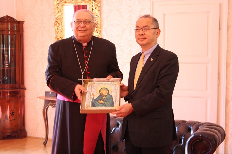 Malý Rím a jeho arcibiskupa navštívil veľvyslanec Japonska na Slovensku