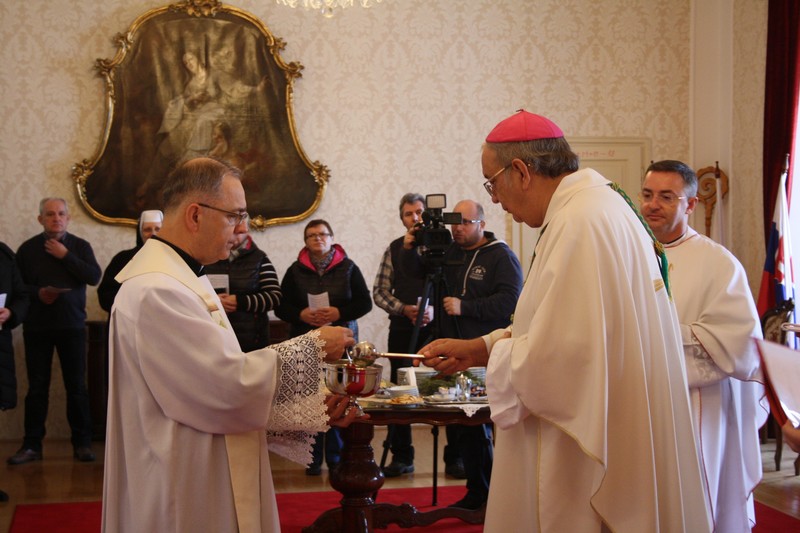 Trojkráľová koleda ani tento rok neobišla arcibiskupský úrad