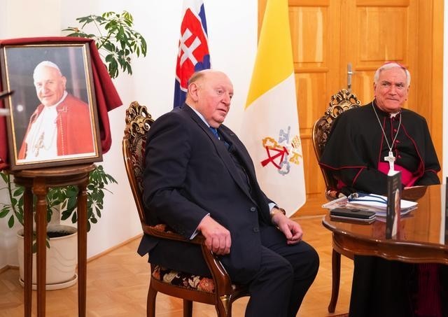 Apoštolský nuncius Nicola Girasoli predstavil knihu o Jánovi XXIII.