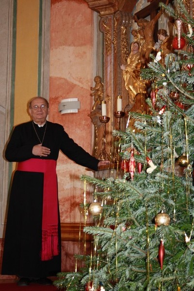 S vianočným vinšom nás oslovuje trnavský arcibiskup Ján Orosch