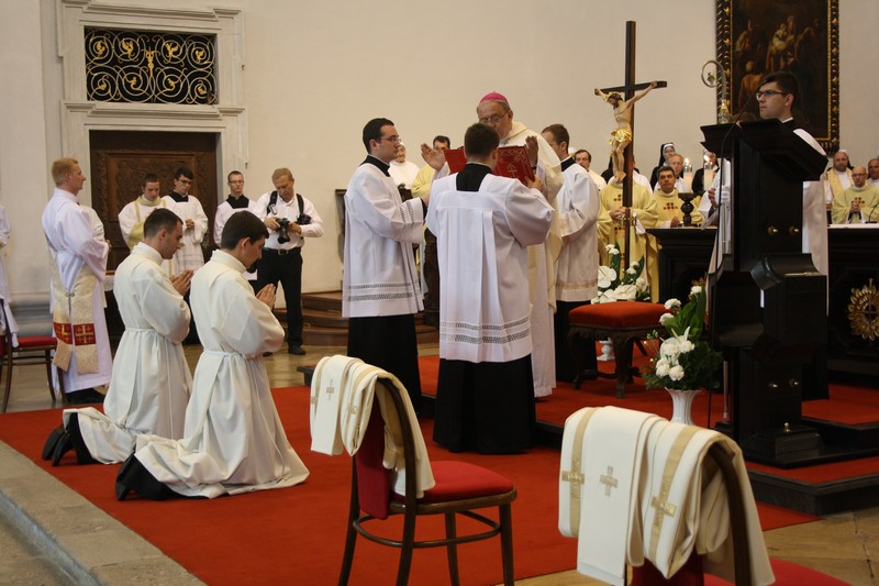 Trnavská arcidiecéza je bohatšia o jedného kňaza a dvoch diakonov
