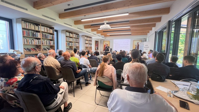 V Trnave sa konala prednáška historičky Emílie Hrabovec o dejinách Slovenskej cirkevnej provincie